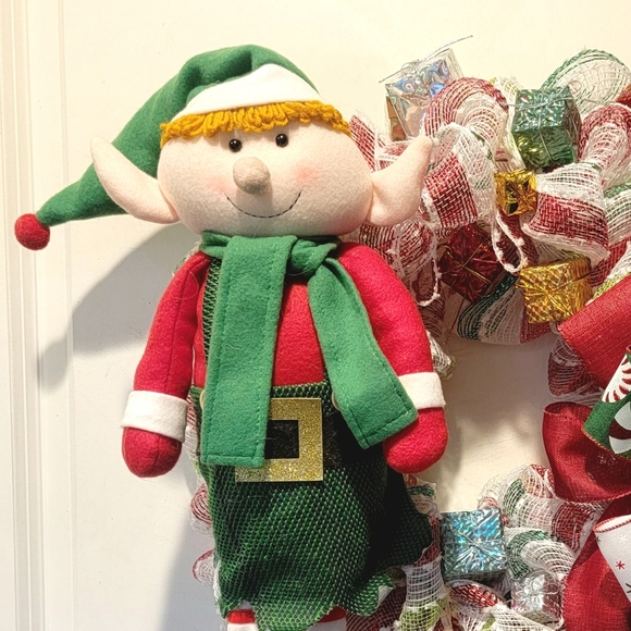 Christmas Elf Wreath Deco Mesh Bow - Picture 8 of 11